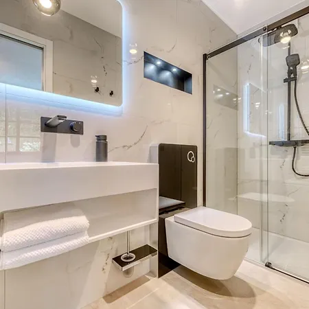 Ela Apartamento *